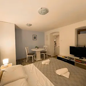  Apartman Ricardo,